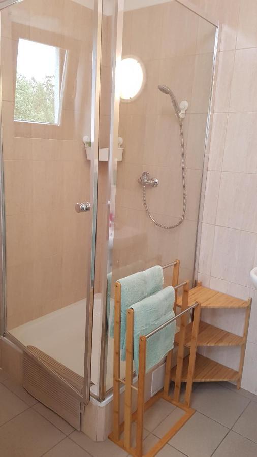 Na Samote U Lesa -Rasovna Apartment Msecke Zehrovice ภายนอก รูปภาพ